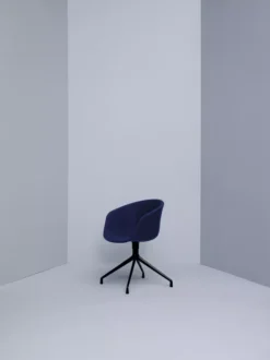 Hay About A Chair AAC21 Stoel, Sense Cognac, Zwart Onderstel -Hay Verkoopwinkel x886x886 hay about a chair aac21 hallingdal 753 sfeer 1.jpg.pagespeed.ic .EGmftFqKQw