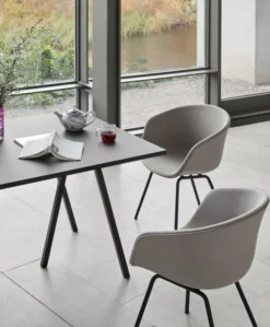 Hay About A Chair AAC27 Zwart Staal, Olavi 16 -Hay Verkoopwinkel x886x886 hay about a chair aac27 gestoffeerde stoel10.jpg.pagespeed.ic .TcPRRijPH0 1