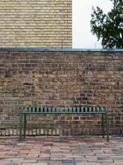 Hay Palissade Eetbank 120 Antraciet -Hay Verkoopwinkel x886x886 hay palissade bank olijf sfeer1.jpg.pagespeed.ic .aeHdCzAJ0N 1