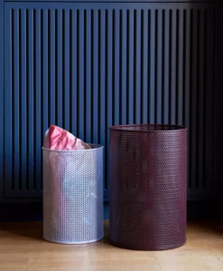 Hay Perforated Bin Prullenbak M Petrol Blauw 19 Hay Perforated Bin Prullenbak M Petrol Blauw -Hay Verkoopwinkel x886x886 hay perforated bin m4.jpg.pagespeed.ic .uHWFi8wu8y 1