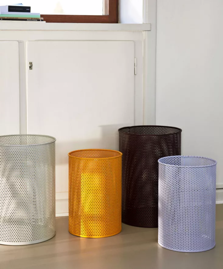 Hay Perforated Bin Prullenbak M Petrol Blauw 8 Hay Perforated Bin Prullenbak M Petrol Blauw - Afbeelding 8