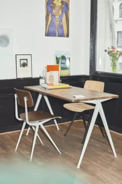 Hay Pyramid 01 Bureau 140x75 Mat Gelakt,zwart Onderstel -Hay Verkoopwinkel x886x886 hay pyramid 02 tafel 300x858.jpg.pagespeed.ic .Ig i1ZjD1M