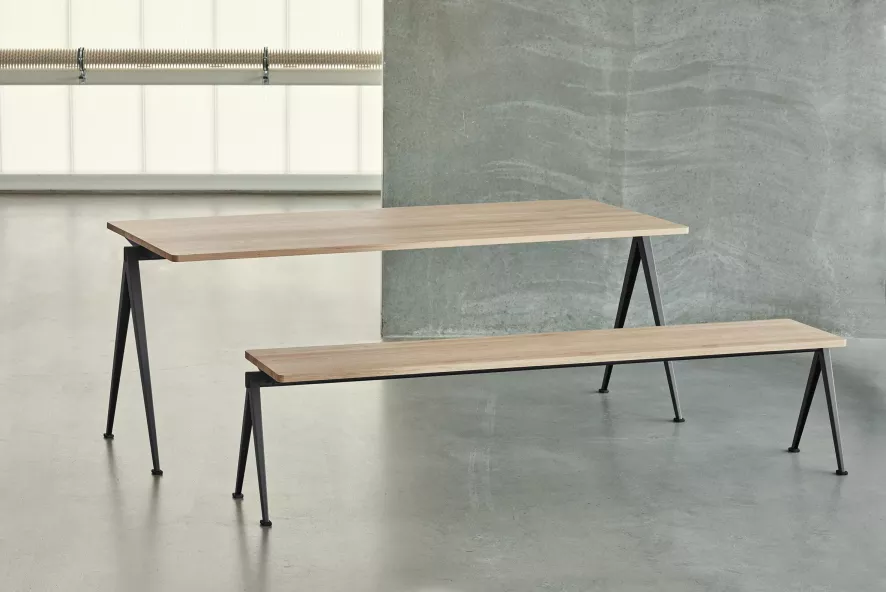 Hay Pyramid 12 Eetbank 190 Helder Gelakt,zwart Onderstel 9 Hay Pyramid 12 Eetbank 190 Helder Gelakt,zwart Onderstel - Afbeelding 9