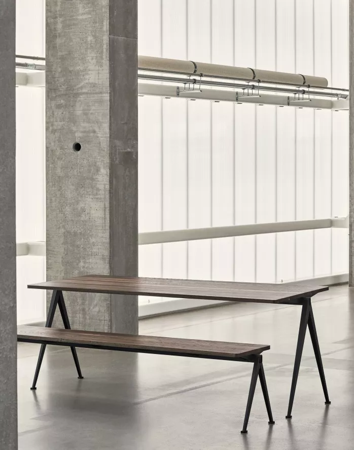 Hay Pyramid 11 Eetbank 140 Gerookt Eiken,zwart Onderstel 3 Hay Pyramid 11 Eetbank 140 Gerookt Eiken,zwart Onderstel - Afbeelding 3