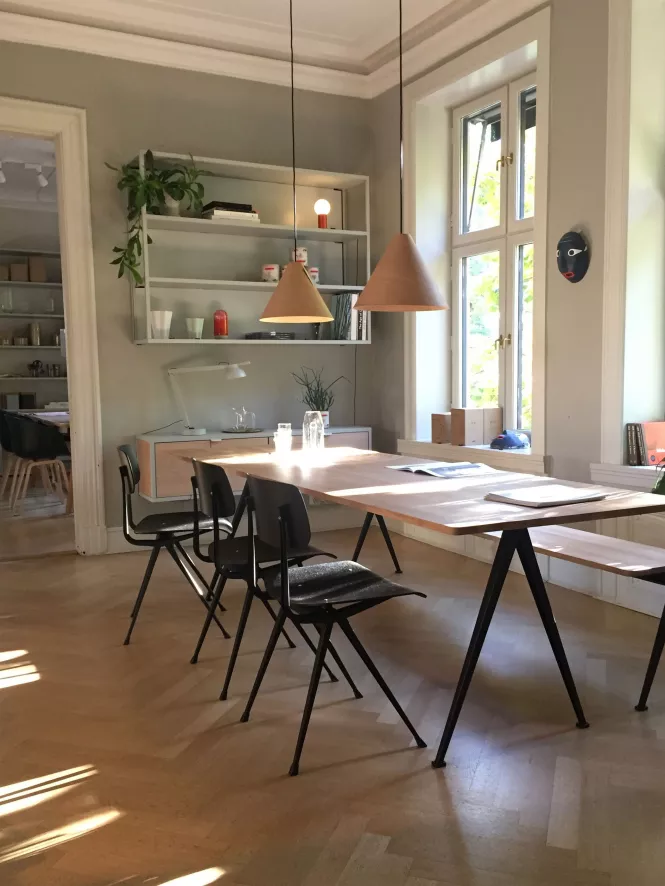 Hay Pyramid 12 Eetbank 250 Helder Gelakt,beige Onderstel 14 Hay Pyramid 12 Eetbank 250 Helder Gelakt,beige Onderstel - Afbeelding 14